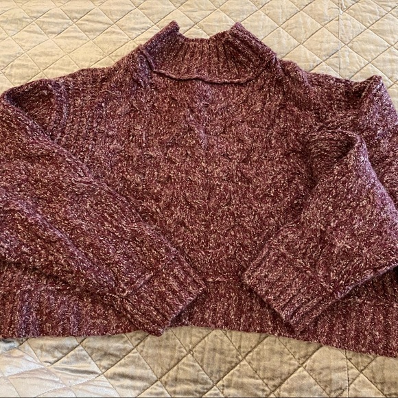 Sweaters - Free People Berry color Crop Slouch Sweater Size L